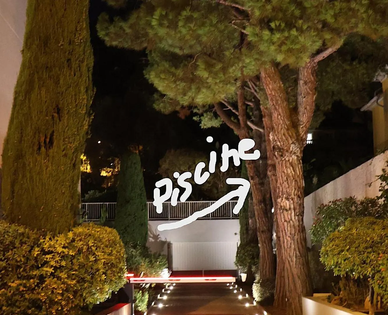 Studio- Nice Mont Boron, Piscine Sur La Residence Apartment